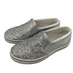 Girls Authentic Prada Glitter sneakers sz 33 (2)